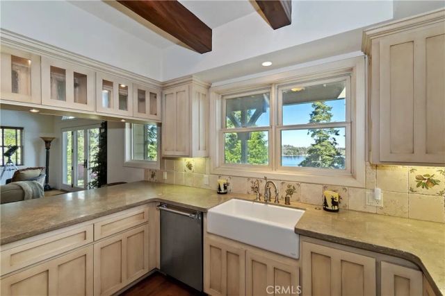 319 Mittry Lane, Lake Arrowhead, CA 92352