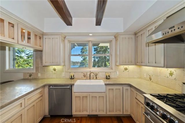 319 Mittry Lane, Lake Arrowhead, CA 92352