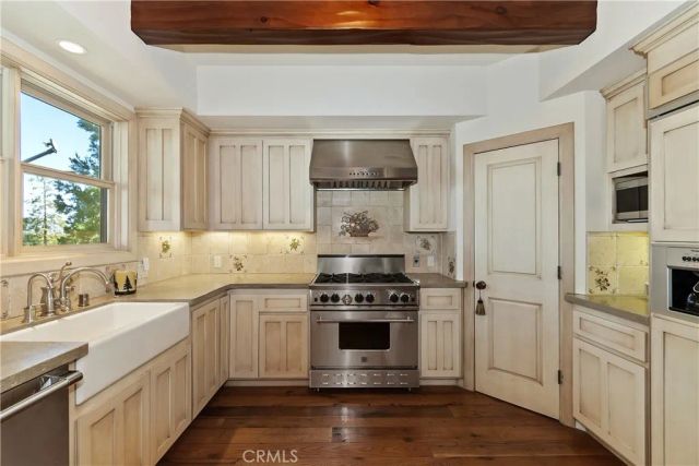 319 Mittry Lane, Lake Arrowhead, CA 92352