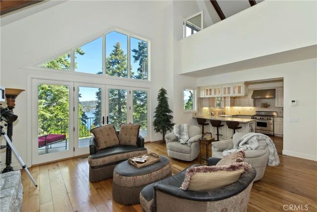 319 Mittry Lane, Lake Arrowhead, CA 92352