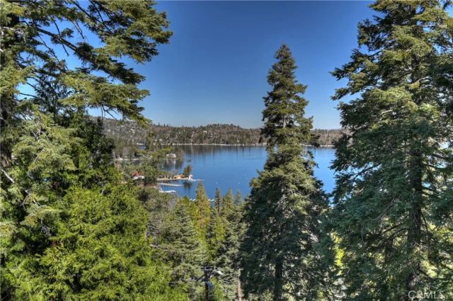 319 Mittry Lane, Lake Arrowhead, CA 92352