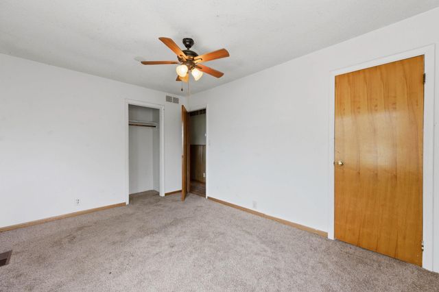 528 E 79th St S, Haysville, KS 67060