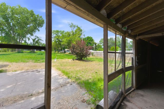 528 E 79th St S, Haysville, KS 67060