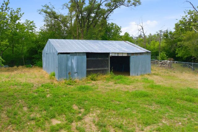 528 E 79th St S, Haysville, KS 67060