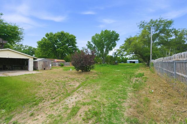 528 E 79th St S, Haysville, KS 67060