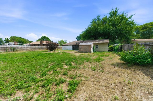 528 E 79th St S, Haysville, KS 67060