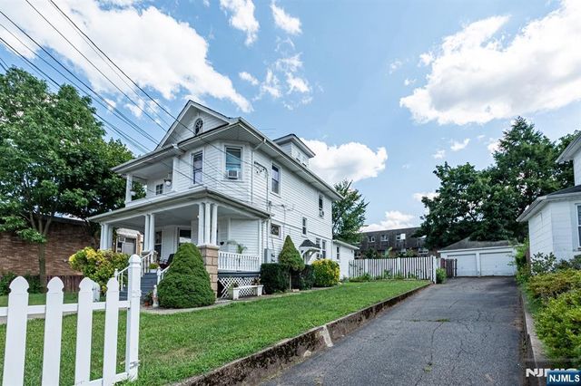 16 W Central Avenue, Bergenfield, NJ 07621