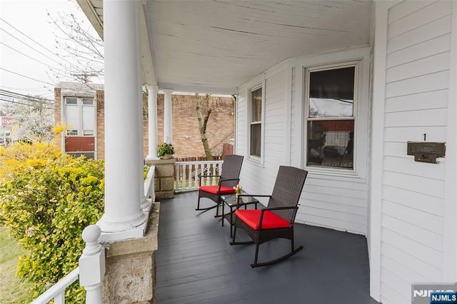 16 W Central Avenue, Bergenfield, NJ 07621