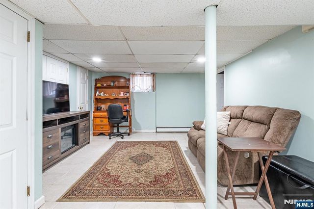 16 W Central Avenue, Bergenfield, NJ 07621