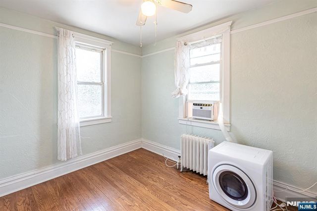 16 W Central Avenue, Bergenfield, NJ 07621