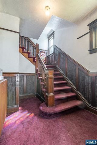 16 W Central Avenue, Bergenfield, NJ 07621