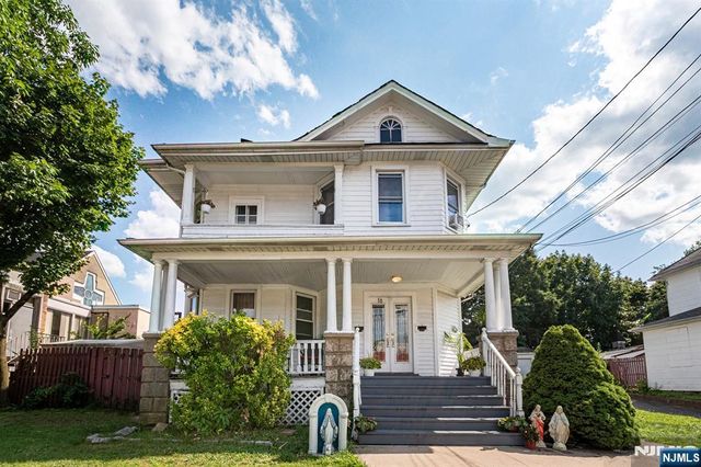 16 W Central Avenue, Bergenfield, NJ 07621