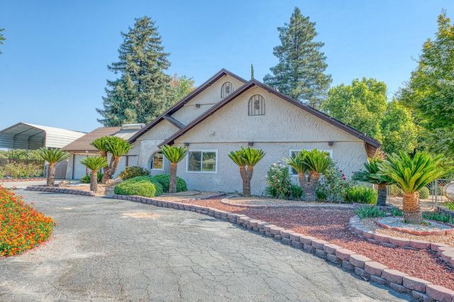 11249 Mountain View Drive, Madera, CA 93636