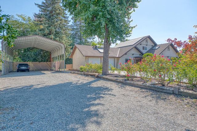 11249 Mountain View Drive, Madera, CA 93636