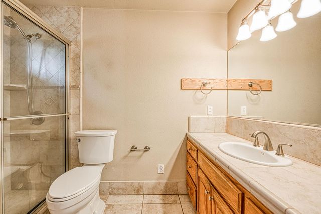 11249 Mountain View Drive, Madera, CA 93636