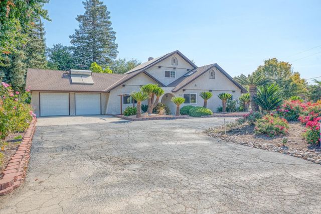 11249 Mountain View Drive, Madera, CA 93636