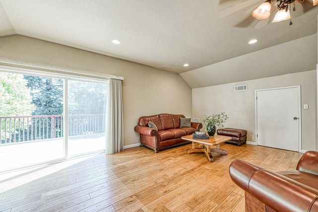 11249 Mountain View Drive, Madera, CA 93636