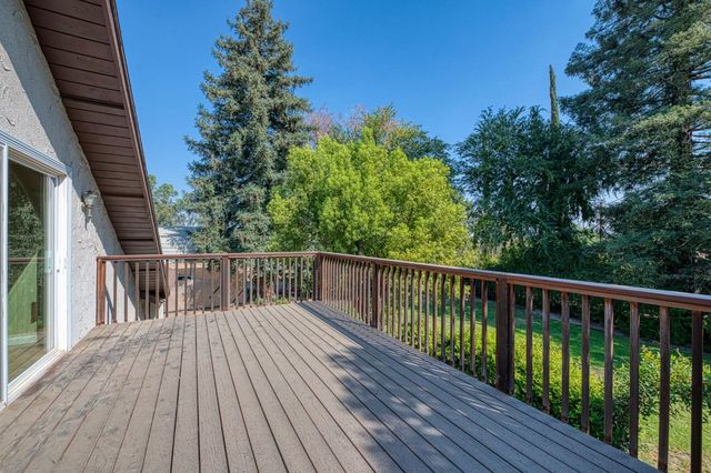11249 Mountain View Drive, Madera, CA 93636
