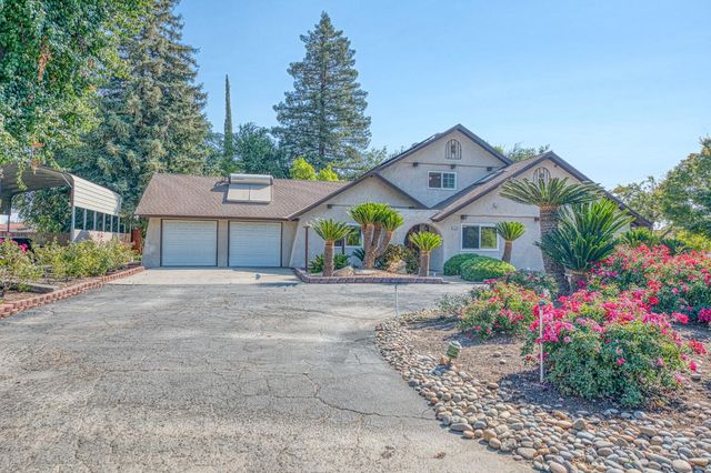 11249 Mountain View Drive, Madera, CA 93636