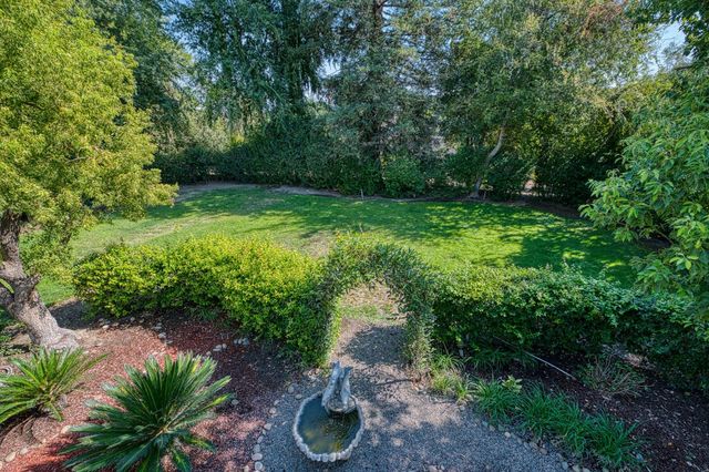 11249 Mountain View Drive, Madera, CA 93636