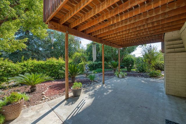 11249 Mountain View Drive, Madera, CA 93636
