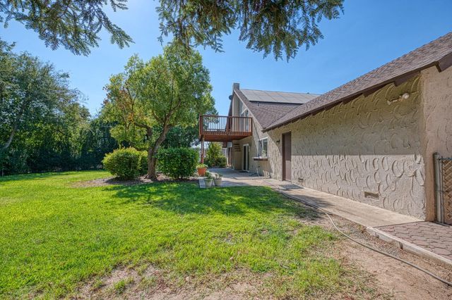 11249 Mountain View Drive, Madera, CA 93636