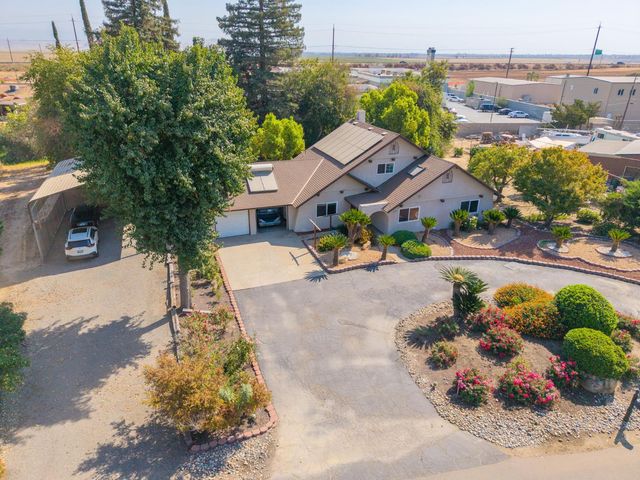 11249 Mountain View Drive, Madera, CA 93636