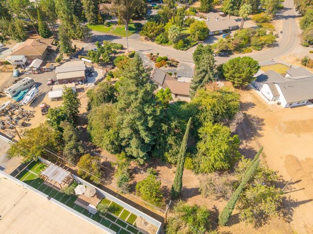 11249 Mountain View Drive, Madera, CA 93636
