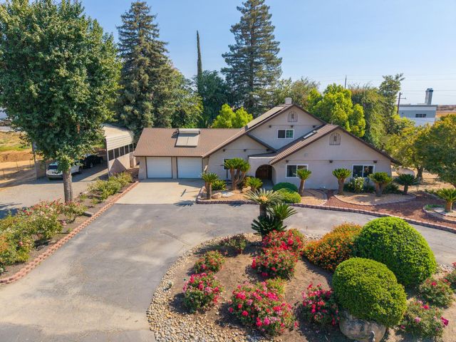 11249 Mountain View Drive, Madera, CA 93636