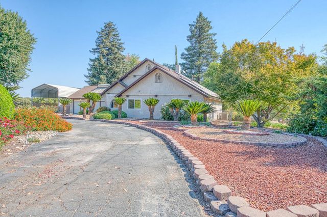 11249 Mountain View Drive, Madera, CA 93636