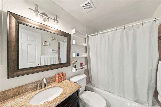 10943 Laurel Canyon Boulevard B9, San Fernando, CA 91340