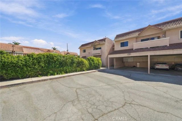 10943 Laurel Canyon Boulevard B9, San Fernando, CA 91340