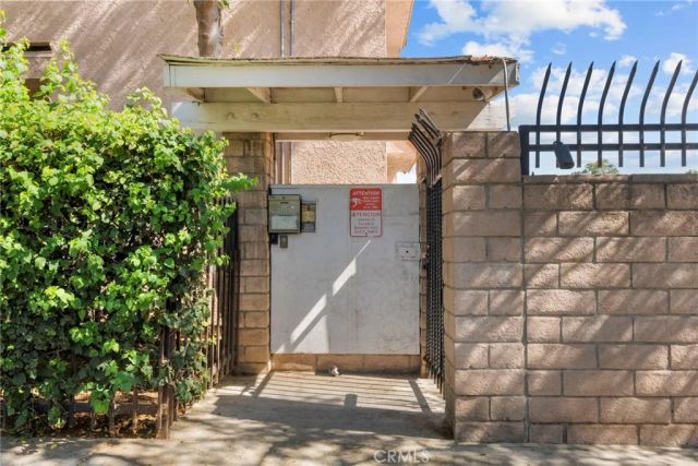 10943 Laurel Canyon Boulevard B9, San Fernando, CA 91340