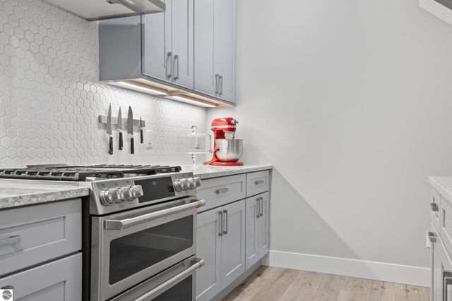 10708 Shrewbury Street, Traverse City, MI 49684