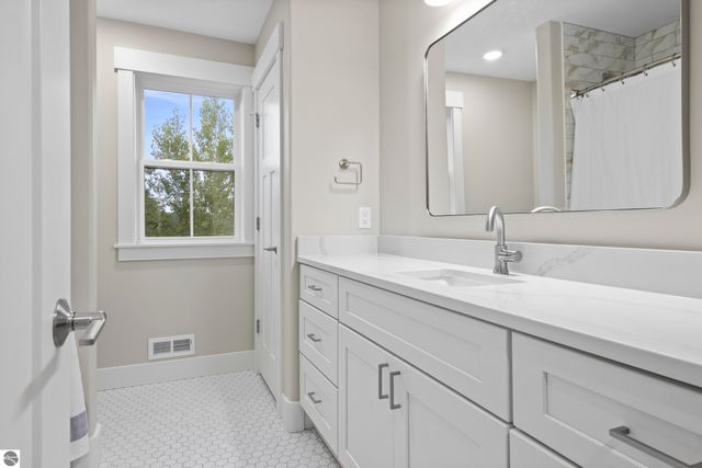 10708 Shrewbury Street, Traverse City, MI 49684