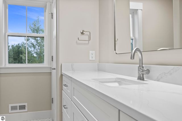 10708 Shrewbury Street, Traverse City, MI 49684