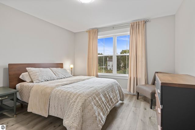 10708 Shrewbury Street, Traverse City, MI 49684