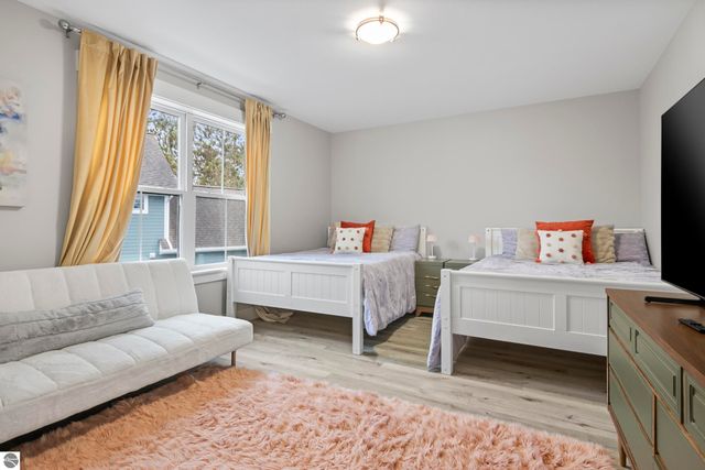 10708 Shrewbury Street, Traverse City, MI 49684