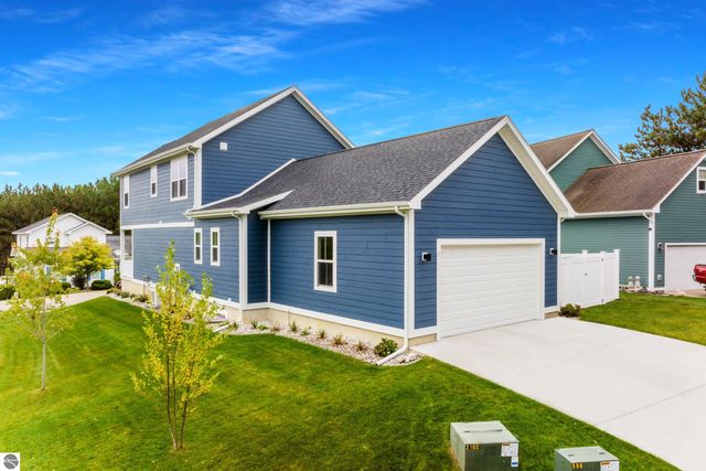 10708 Shrewbury Street, Traverse City, MI 49684