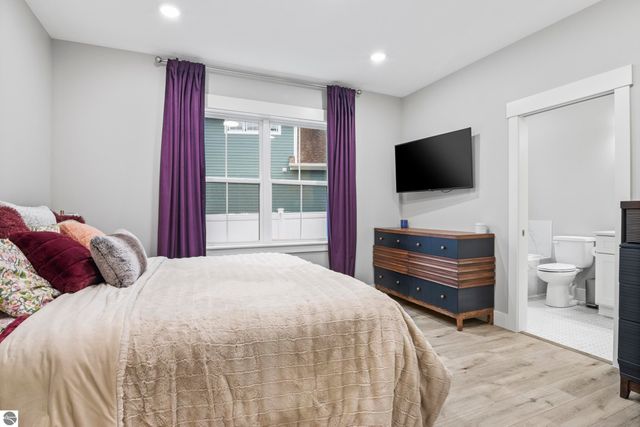 10708 Shrewbury Street, Traverse City, MI 49684