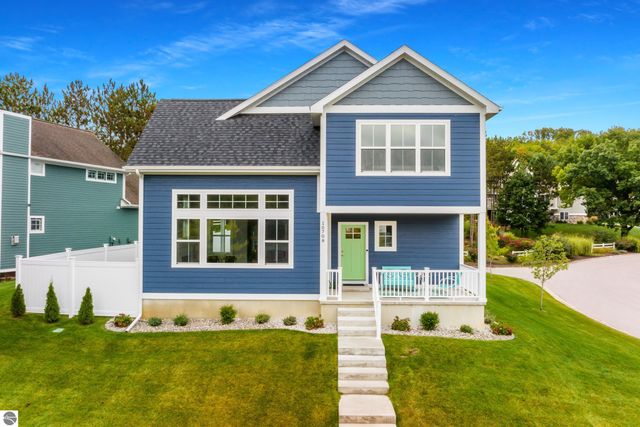 10708 Shrewbury Street, Traverse City, MI 49684