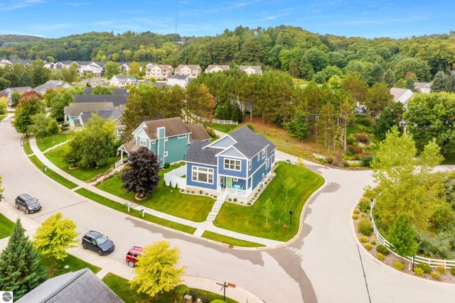 10708 Shrewbury Street, Traverse City, MI 49684