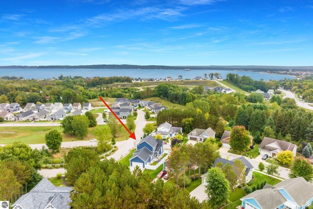 10708 Shrewbury Street, Traverse City, MI 49684