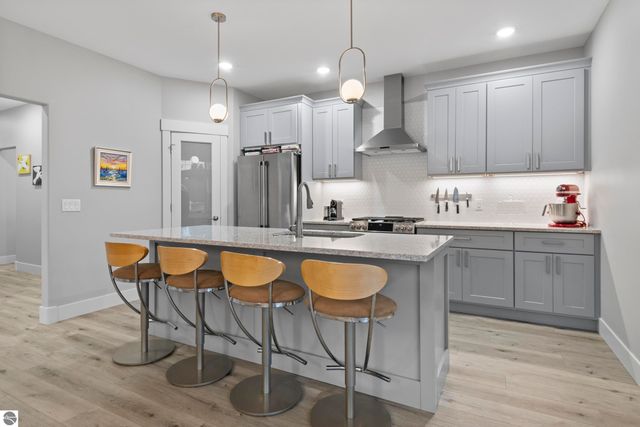 10708 Shrewbury Street, Traverse City, MI 49684