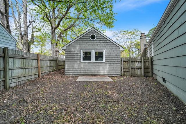 1221 Winston ST, Norfolk, VA 23518