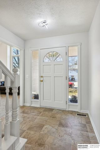 6313 S 156th Avenue, Omaha, NE 68135