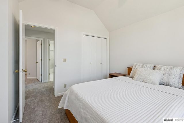 6313 S 156th Avenue, Omaha, NE 68135