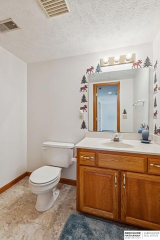 6313 S 156th Avenue, Omaha, NE 68135