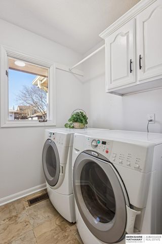 6313 S 156th Avenue, Omaha, NE 68135