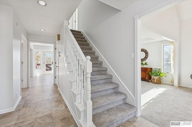 6313 S 156th Avenue, Omaha, NE 68135